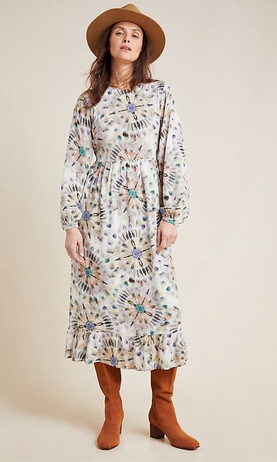 Different necklines according to bust type long dress
