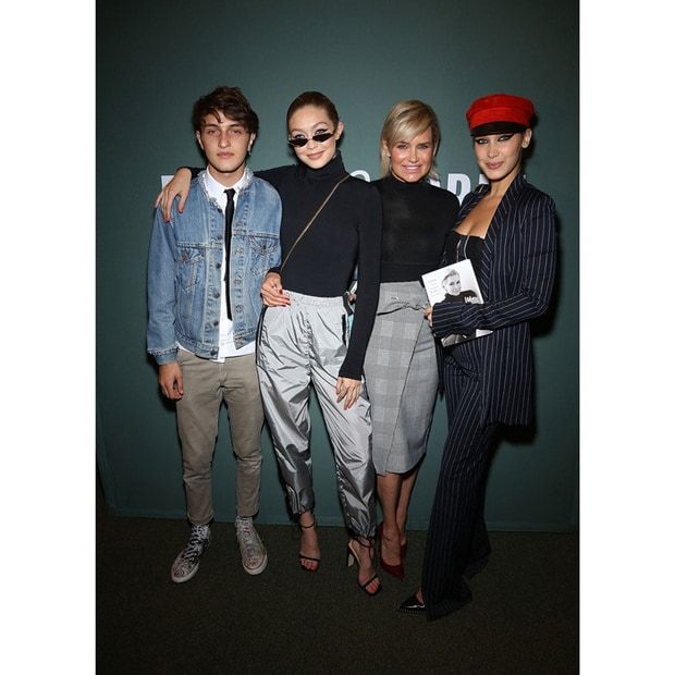 The model is a mother to three, seen here: Anwar, Gigi and Bella.
Photo: Manny Carabel/Getty Images
