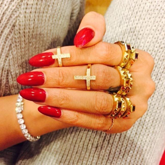 Rihanna
<br>
Photo: Instagram/@badgirlriri