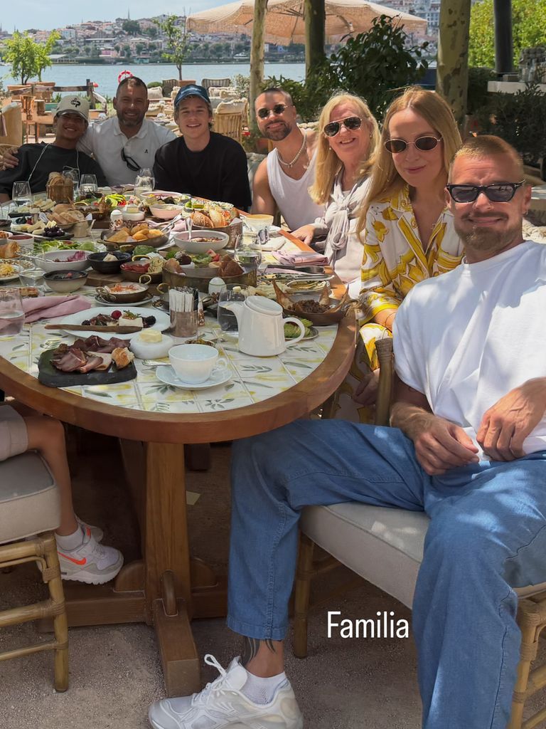 Ricky Martin with his son Matteo and other family members.