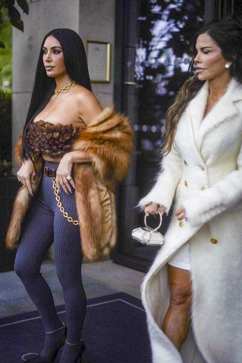 Kim Kardashian, Kris Jenner, Katy Perry, and Lauren Sanchez leave their hotel to have dinner together in Paris. 