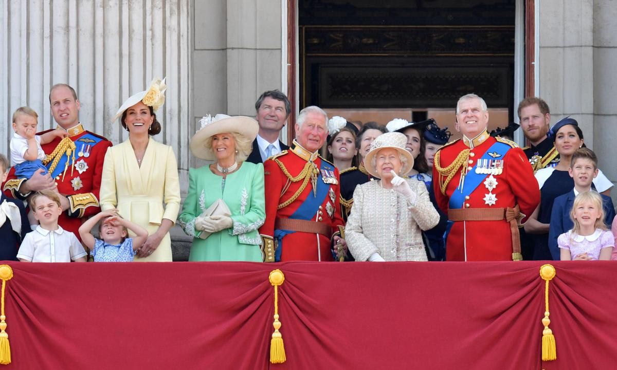 The Queen had eight grandchildren and eight great grandchildren