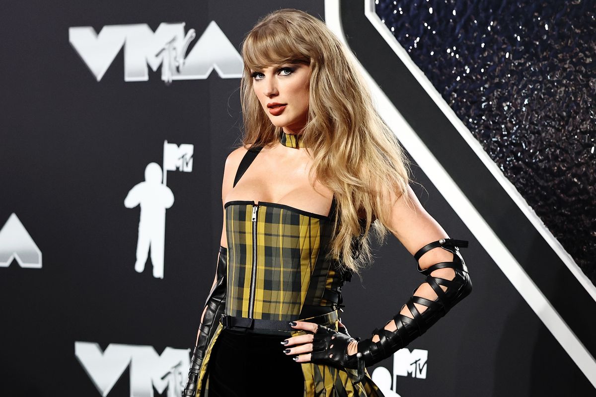 Taylor Swift attends the 2024 MTV Video Music Awards