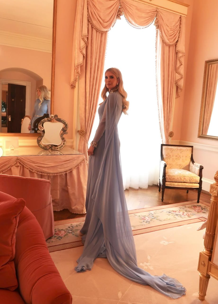 Ivanka Trump stepped back into the spotlight with a look that felt lifted from another era of glamour, drawing immediate comparisons to Hollywood royalty and timeless royal style.