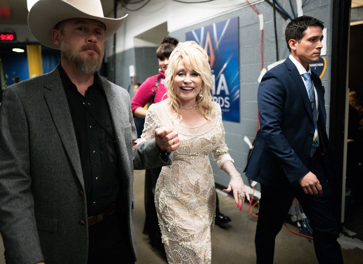 NASHVILLE, TENNESSEE - NOVEMBER 13: (FOR EDITORIAL USE ONLY) Dolly Parton backstage at the 53rd annual CMA Awards at Bridgestone Arena on November 13, 2019 in Nashville, Tennessee. (Photo by Robby Klein/Getty Images for CMA) 