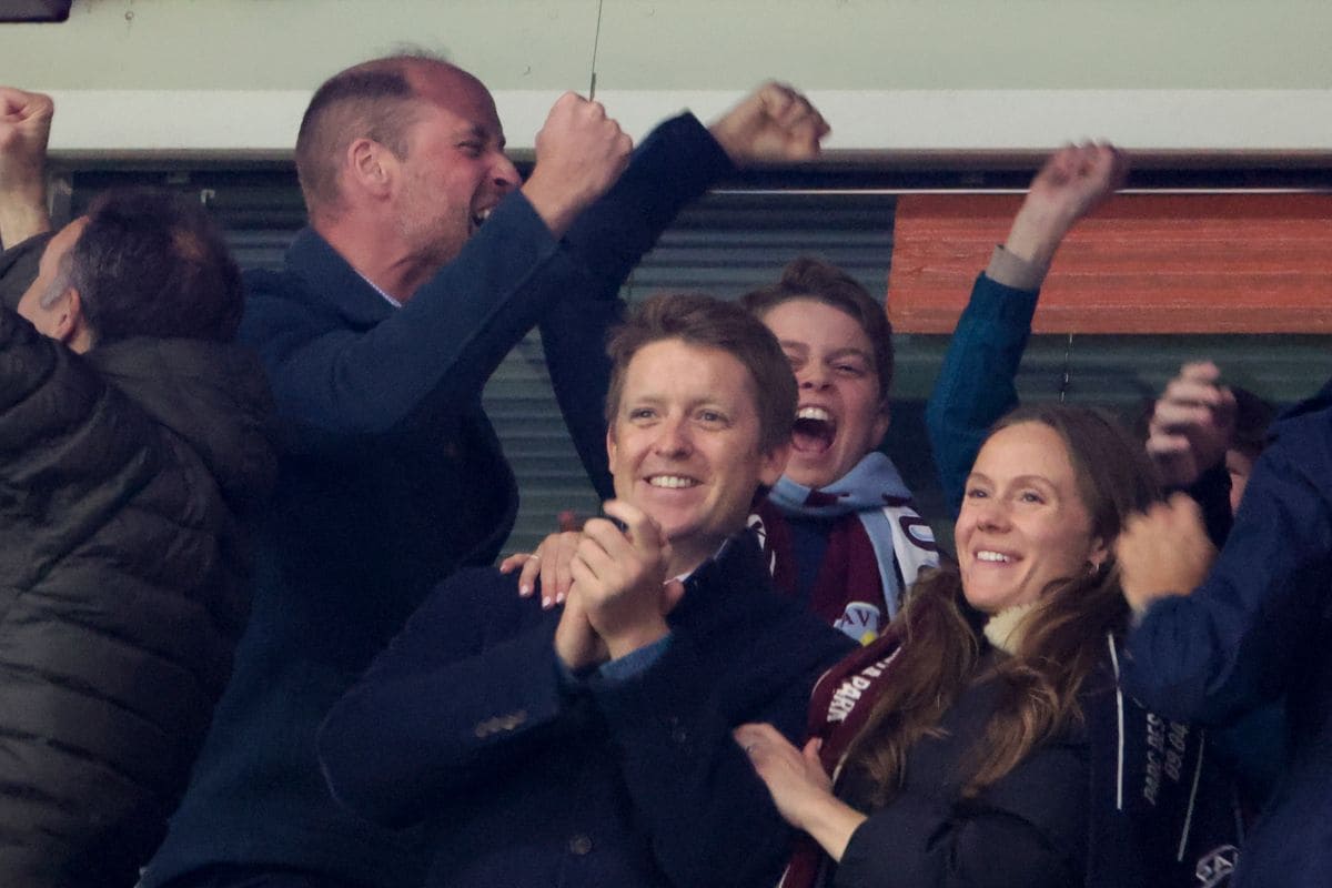 BIRMINGHAM, ENGLAND - APRIL 15: Prince William, Prince of Wales, below center Hugh Grosvenor, Duke of Westminster, Olivia Grosvenor, Duchess of Westminster  celebrates the first goal of Aston Villa during the UEFA Champions League 2024/25 Quarter Final Second Leg football match between Aston Villa FC and Paris Saint-Germain (PSG) at Villa Park on April 15, 2025 in Birmingham, England. (Photo by Jean Catuffe/Getty Images)