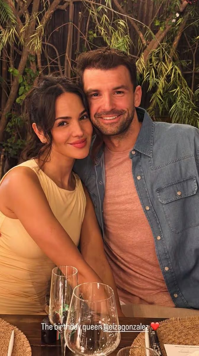 This exchange of gestures, both public and private, confirmed the strength of the moment they are living.