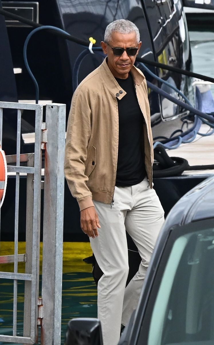 Barack Obama and Lady Michelle Obama, depart Steven Spielberg's yacht after a three-day vacation in Portofino.