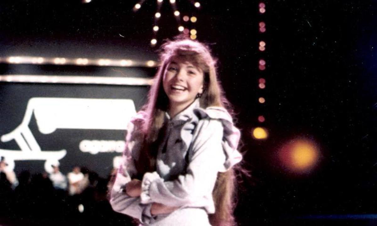 Lucero delivers a heartwarming message to her mother