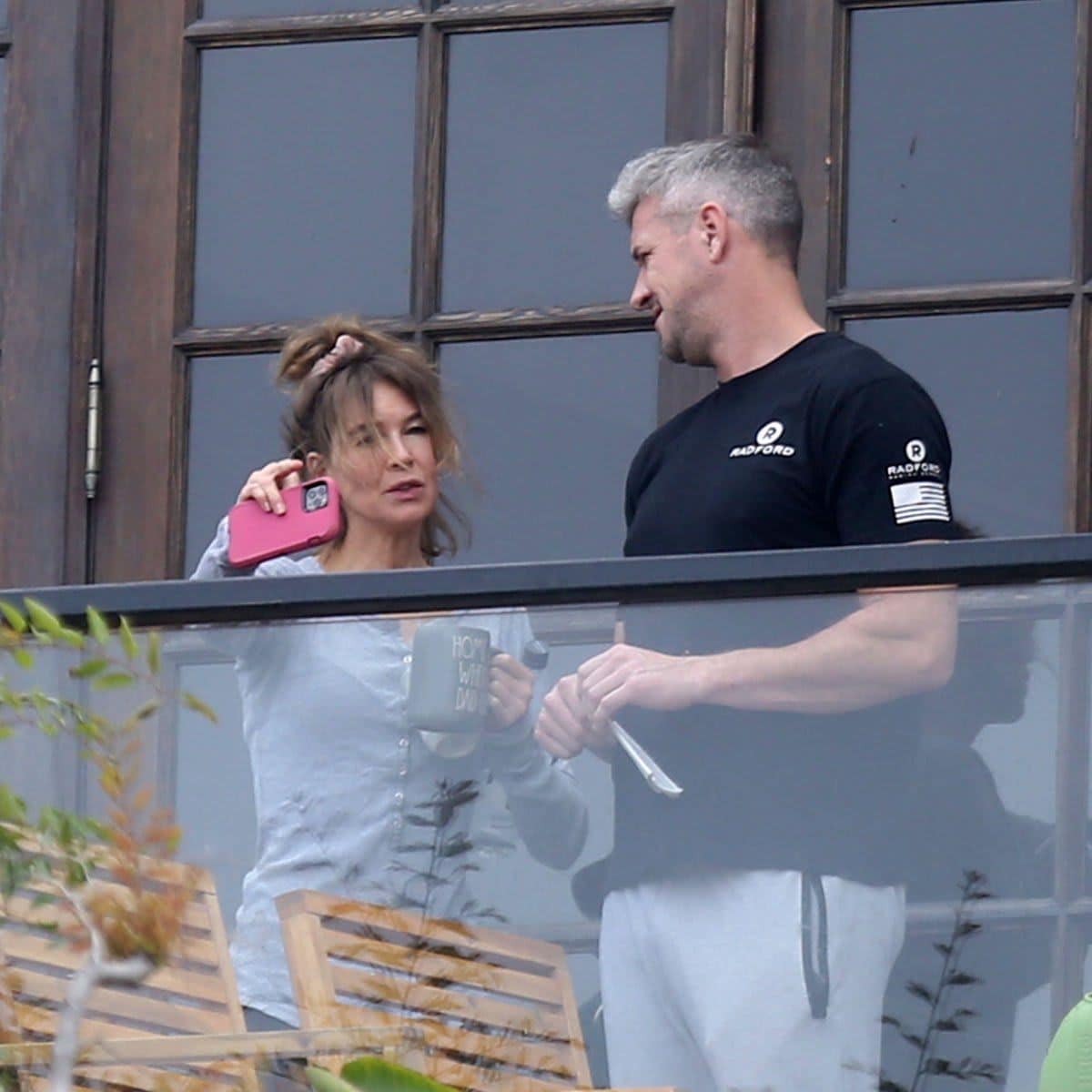 Renée Zellweger and Ant Anstead spend time at his beach house