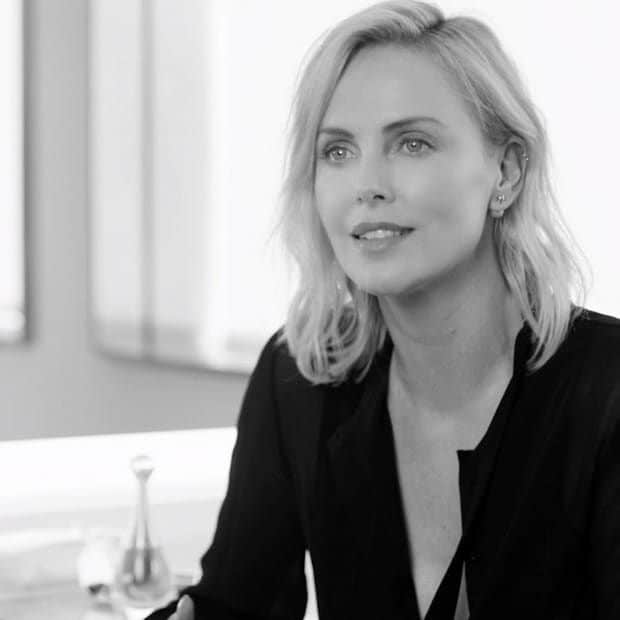 Charlize Theron: "Love is a very complex thing and I think very few people experience love on a level that is so extreme and so beautiful and so intense."
Photo: Youtube/ Christian Dior