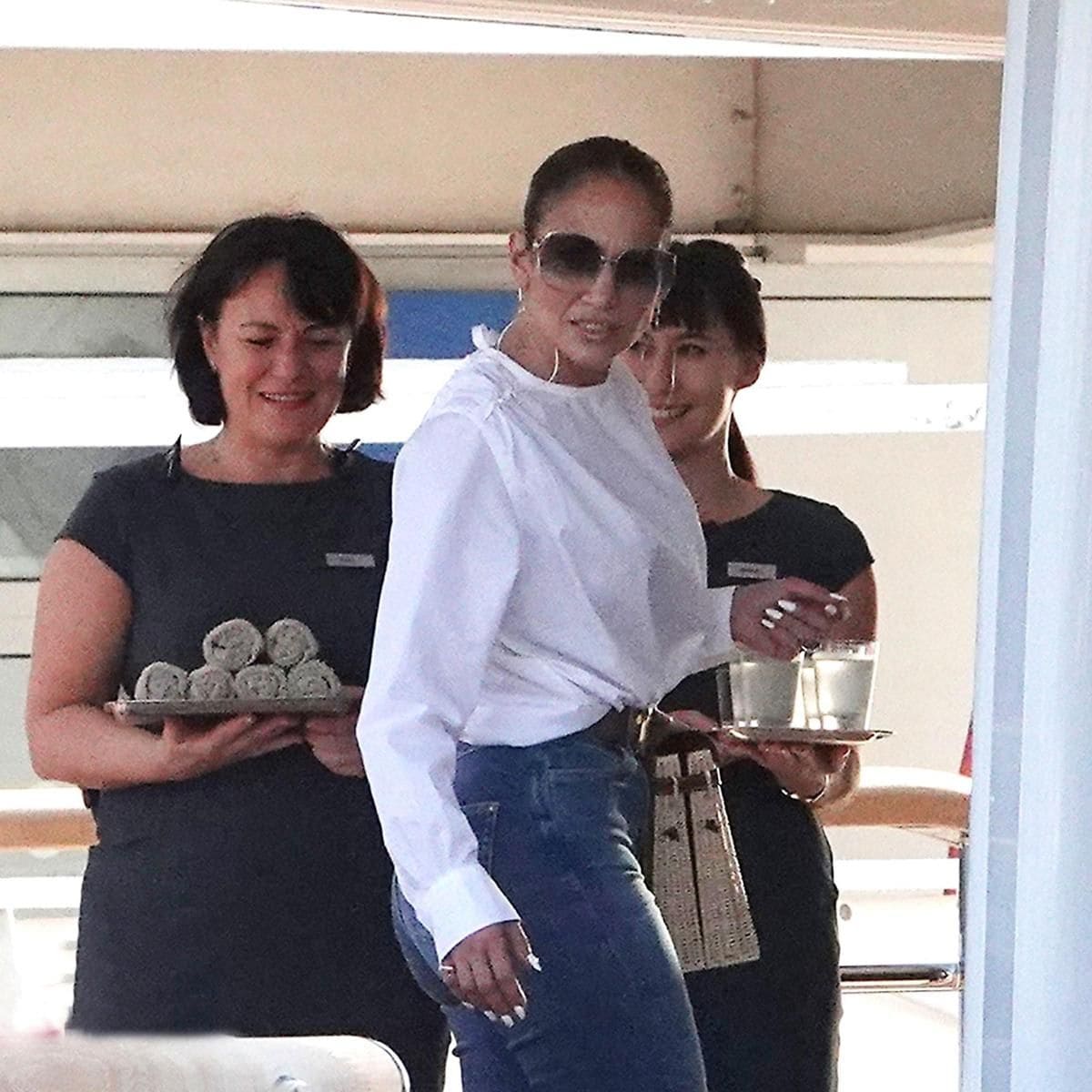 Benny Medina welcomes Jennifer Lopez and her kids on a yacht while in Naples, Italy