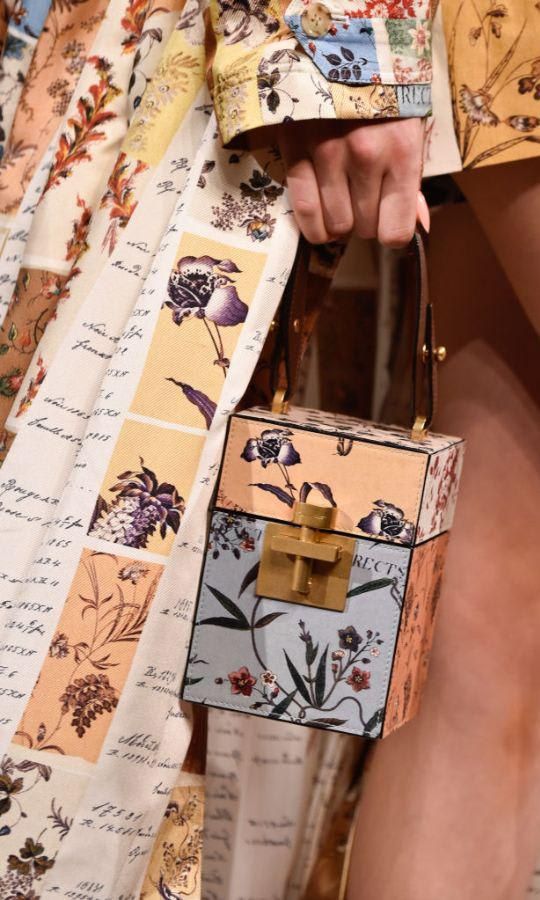 Oscar de la Renta cube bag