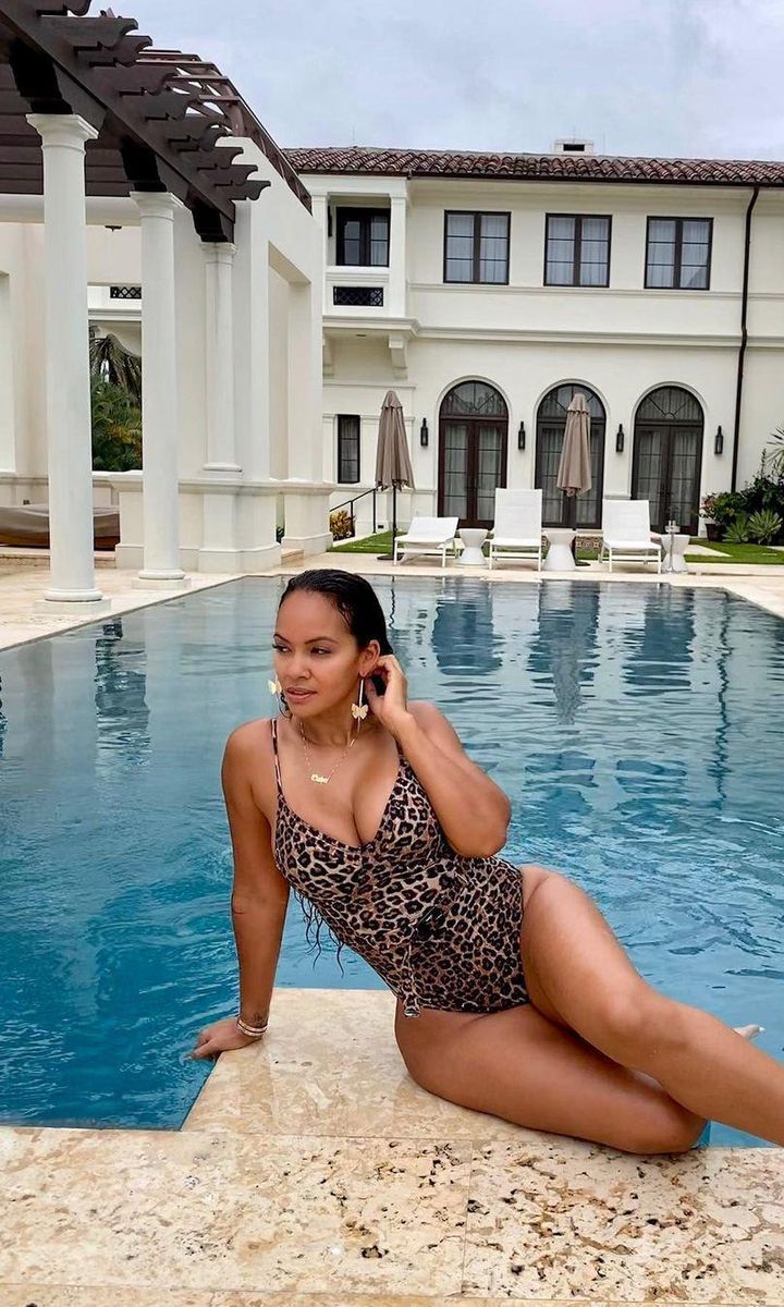 Evelyn Lozada poses poolside