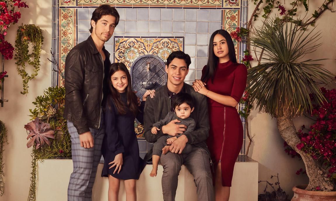 Brandon Larracuente, Elle Paris Legaspi, Niko Guardado and Emily Tosta