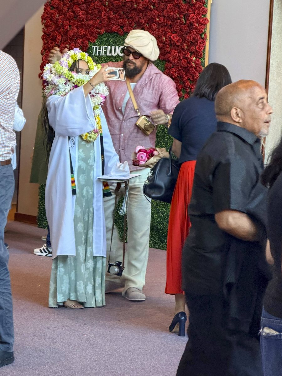 Momoa changed for the ceremony