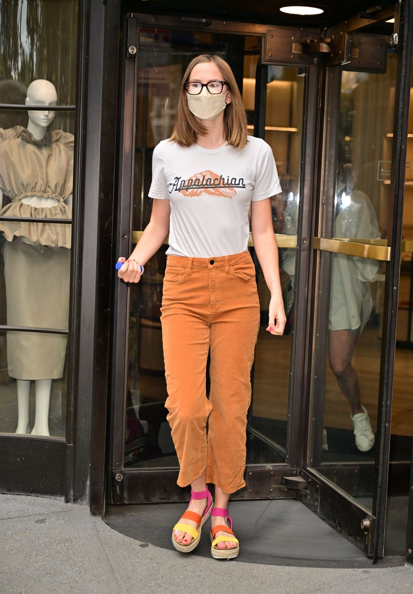 Violet Affleck is seen leaving Bergdorf Goodman in Manhattan on August 14, 2022 in New York City. (Photo by James Devaney/GC Images)