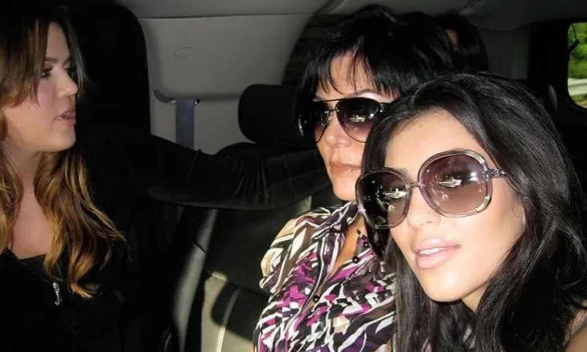 Season 3 - Episode 1 - Khloe goes to prison