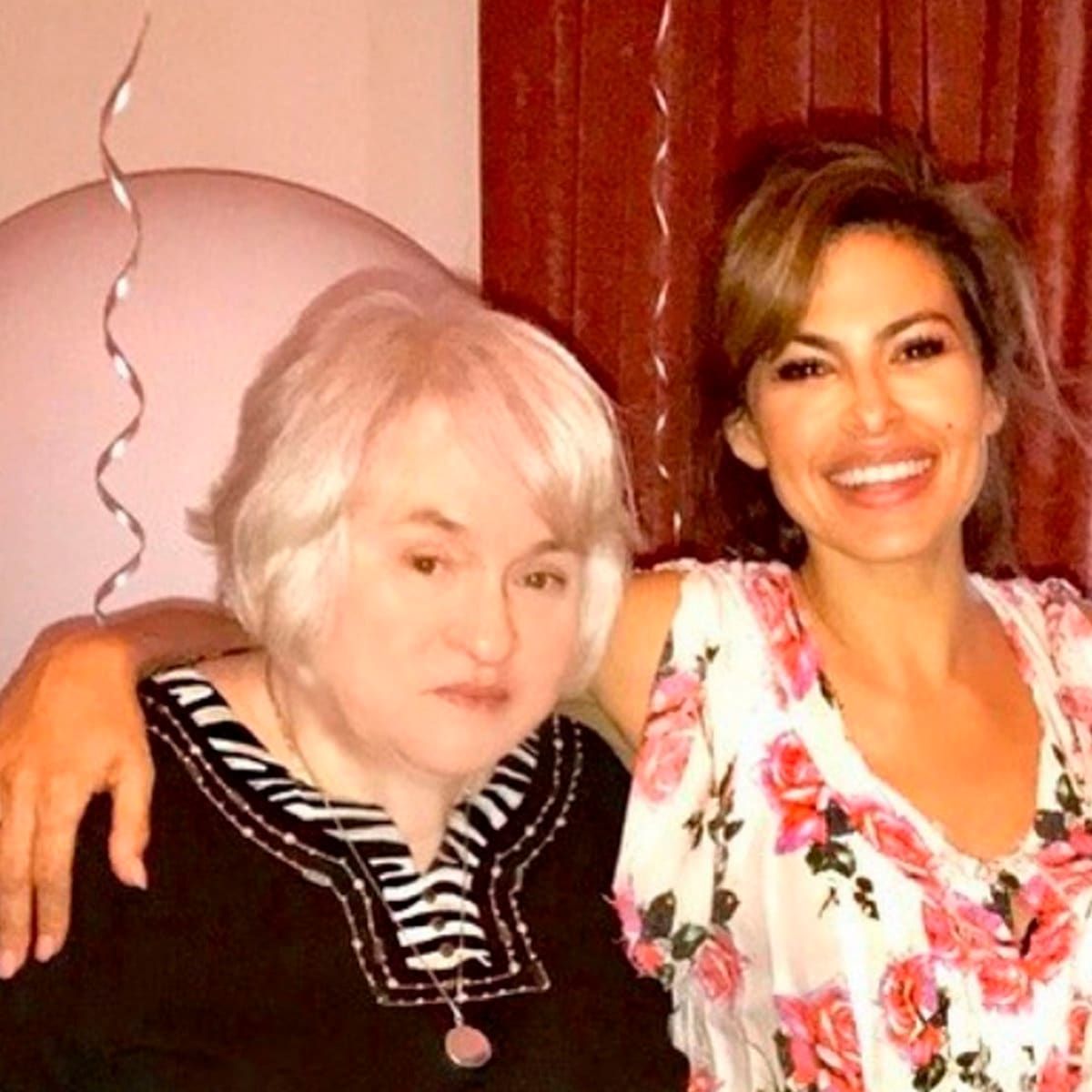 Eva Mendes junto a su madre