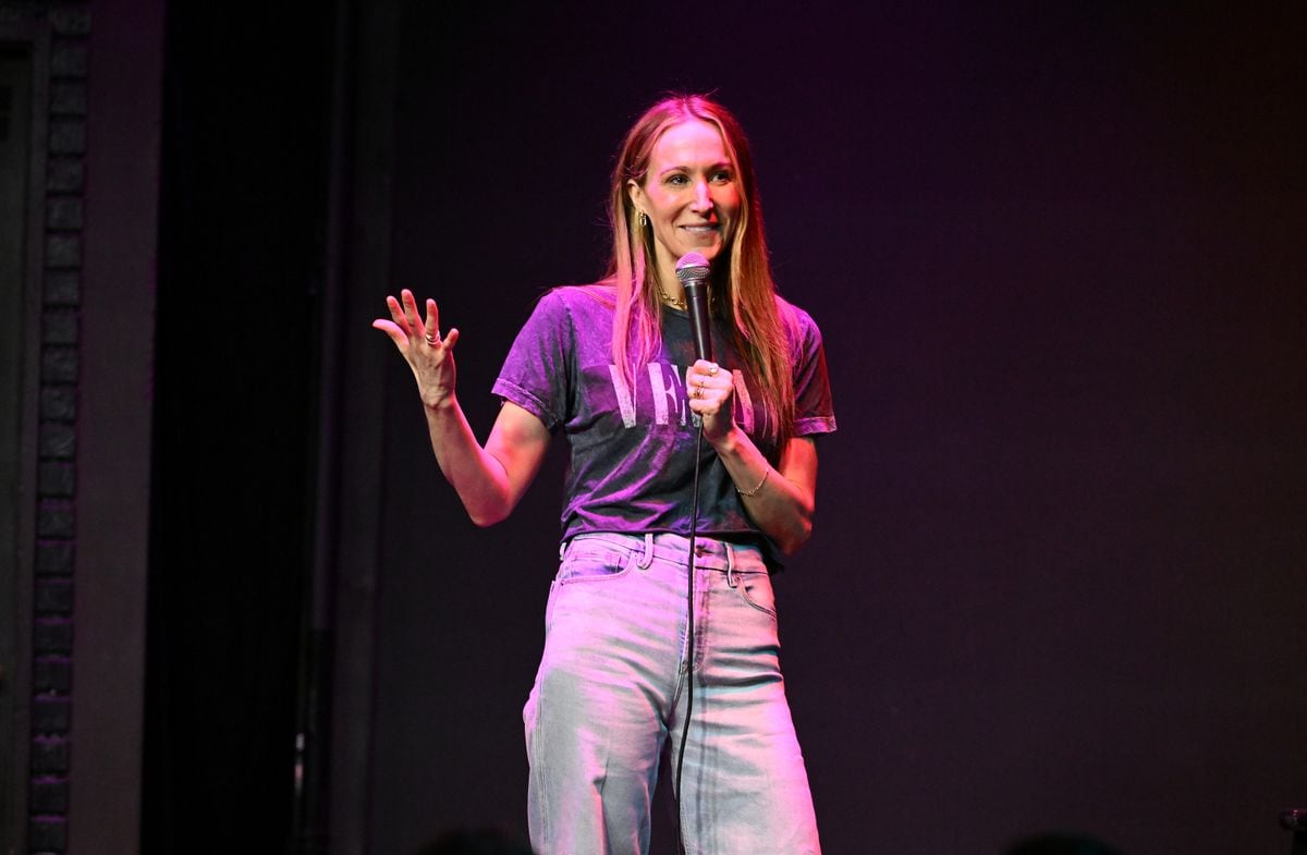 Nikki Glaser at the Friendly House Comedy Fundraiser