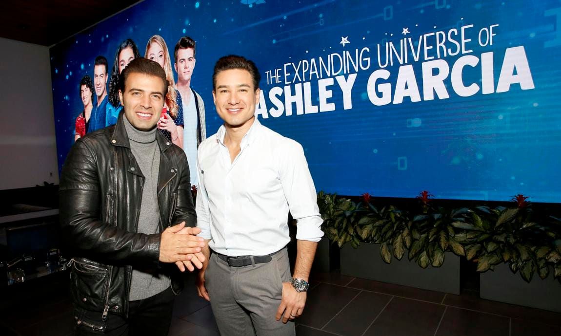 Mario Lopez and Jencarlos Canela