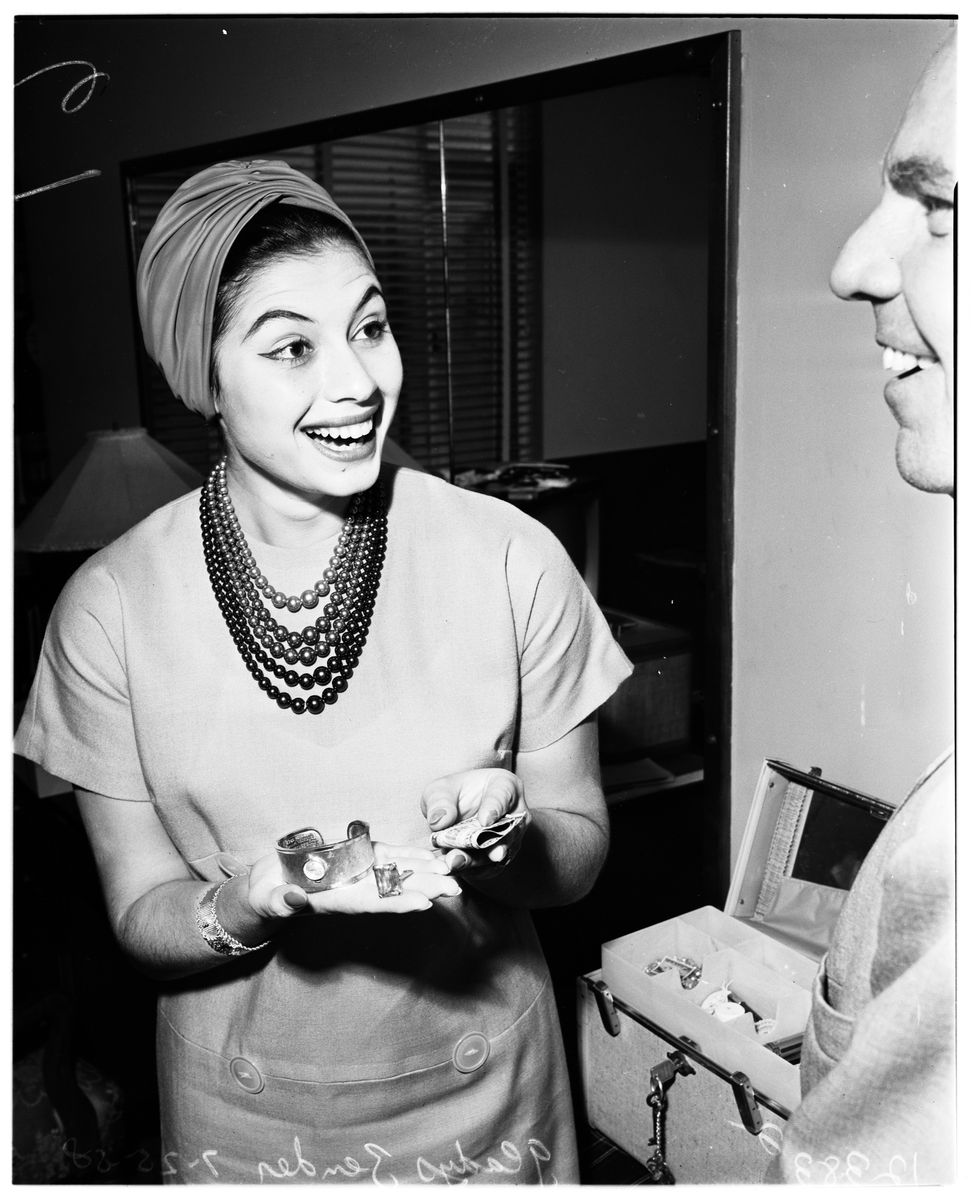 1957 – Gladys Zender (Peru)