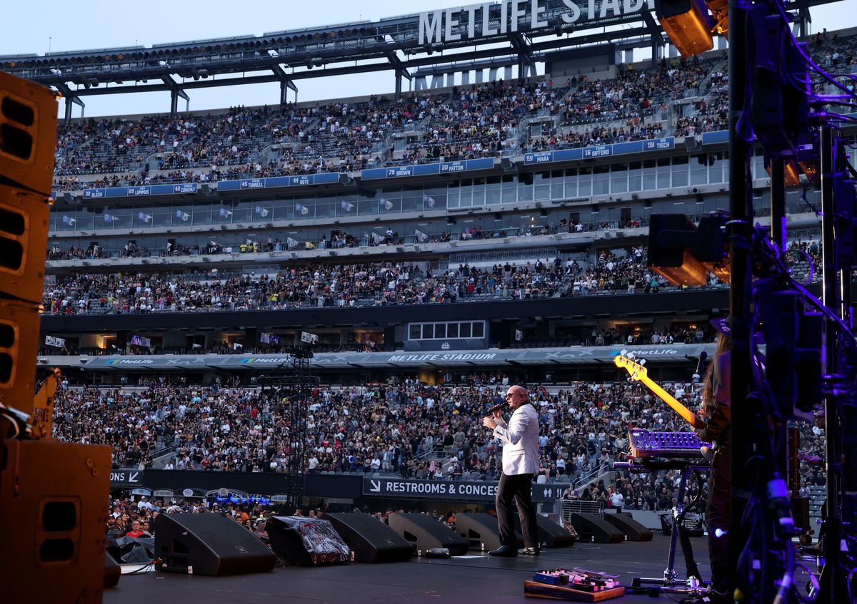 Pitbull performs onstage during Shakira: Las Mujeres Ya No Lloran World Tour - New Jersey Night Two at Met Life Stadium on May 16, 2025 in East Rutherford, New Jersey.  (Photo by Kevin Mazur/Getty Images for Live Nation)