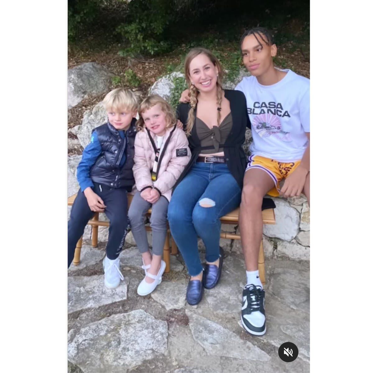 Jazmin included a photo of her siblings in her year in review Instagram video