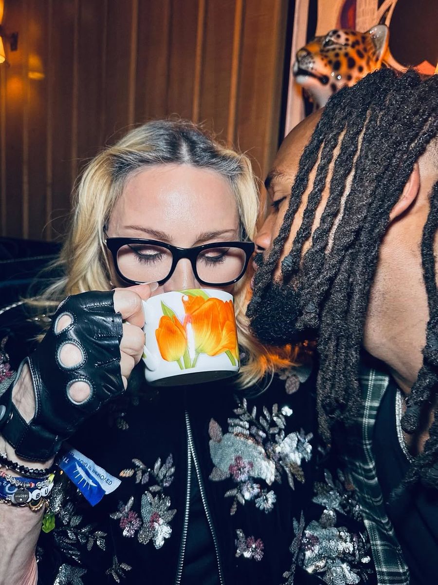 Akeem shares a sweet photo with his girlfriend