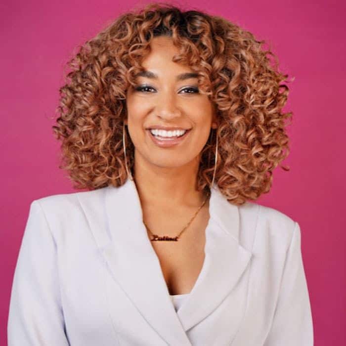 Julissa Prado Rizos Curls