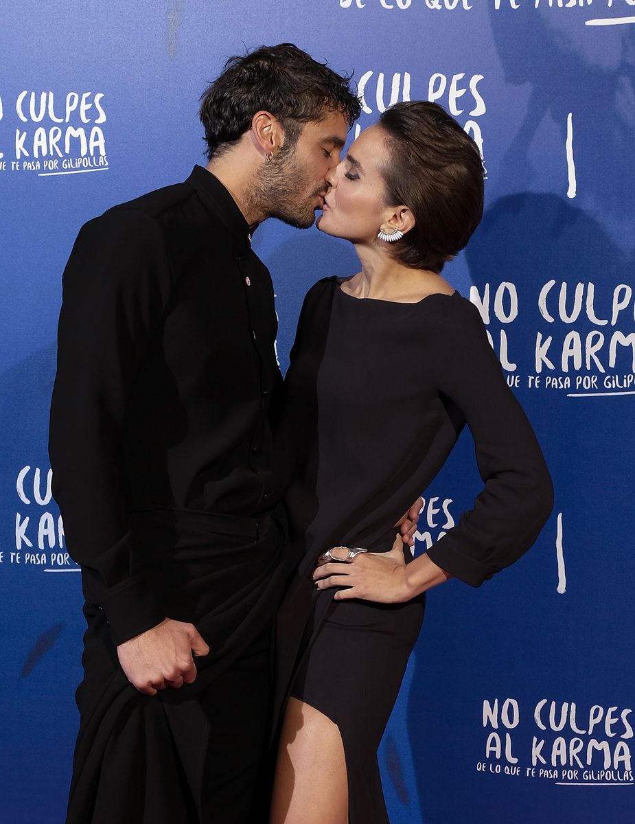 MADRID, SPAIN - NOVEMBER 08:  (L-R) Alex Garcia and Veronica Echegui attend the 'No Culpes al Karma De lo Que Te Pasa Por Gilipollas'.