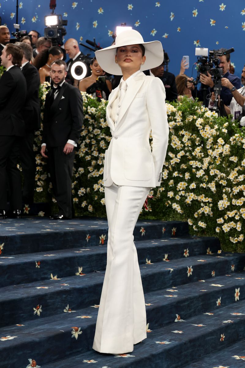  Zendaya attends the 2025 Met Gala