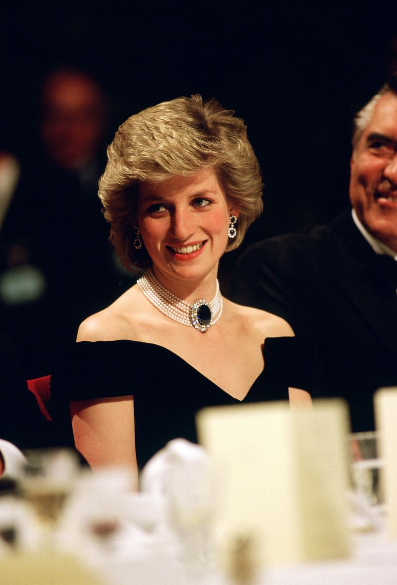 Another recognizable piece from Diana’s personal collection is her pair of double-drop sapphire earrings.