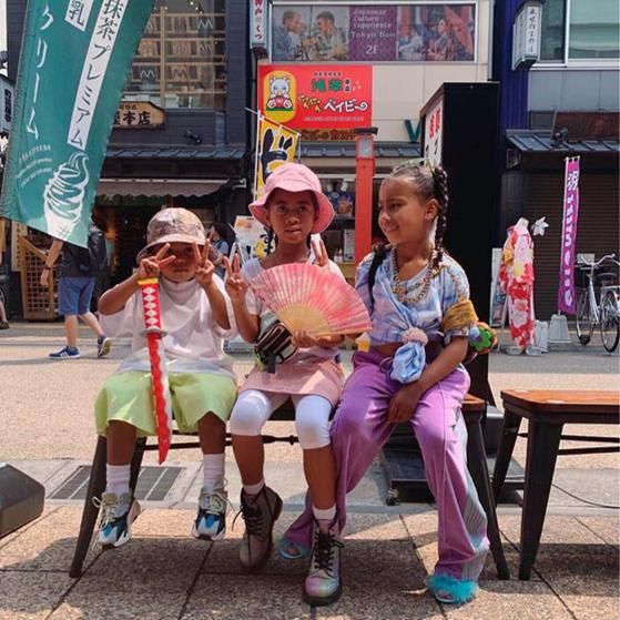 North West en Japón