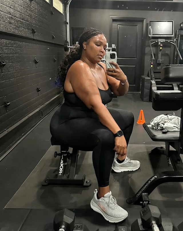 Lizzo shows weight loss transformation in latest outing: Fans are shocked