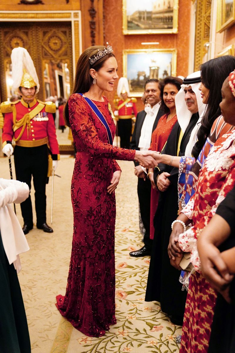 Tiaras are reserved for evening occasions and are generally worn only by married women.