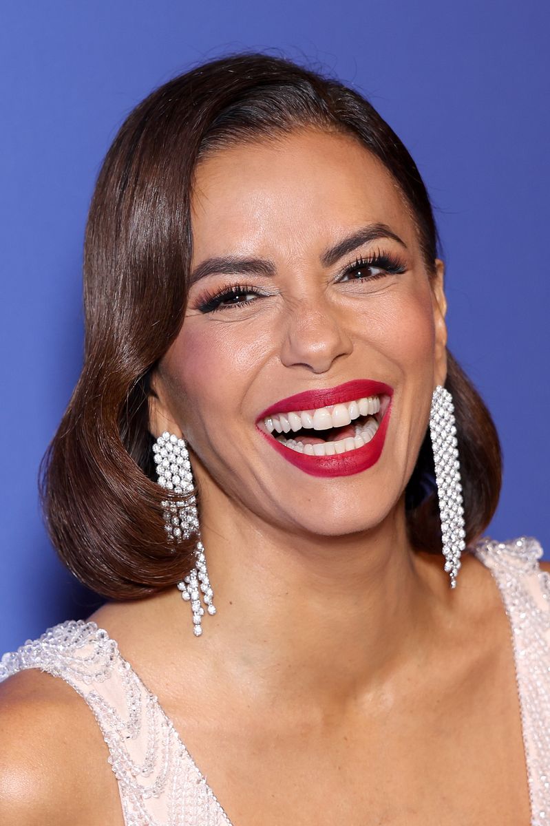 Eva’s look paid clear homage to Old Hollywood glamour, but with a 21st-century twist.