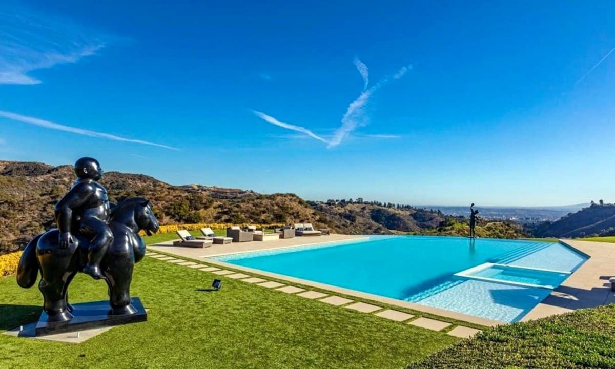 Pack your bags, Rocky! Adele buys Silvester Stallone's thematic mansion for $58 million