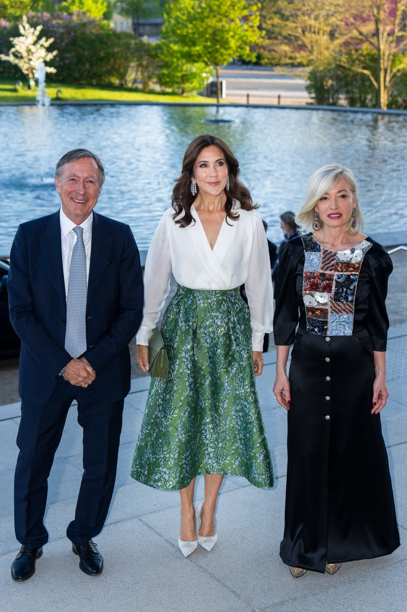 Queen Mary of Denmark closed out the Global Fashion Summit: Copenhagen Edition 2026 with an appearance that perfectly reflected the evening’s message, thoughtful elegance with a sustainable edge.