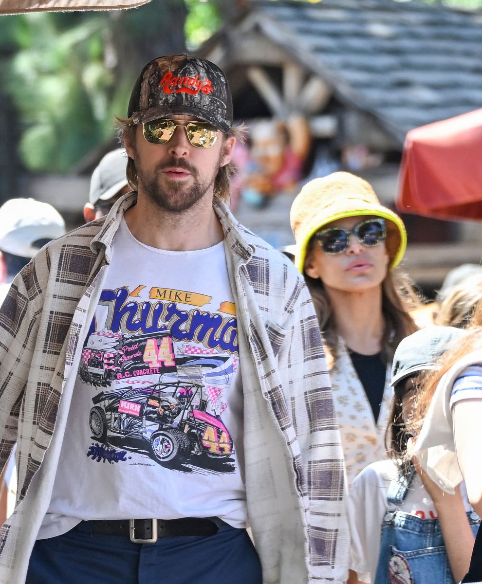 
Ryan Gosling and Eva Mendes have a rare outing as they celebrate their daughter Amada's birthday at the happiest place on earth, Disneyland.