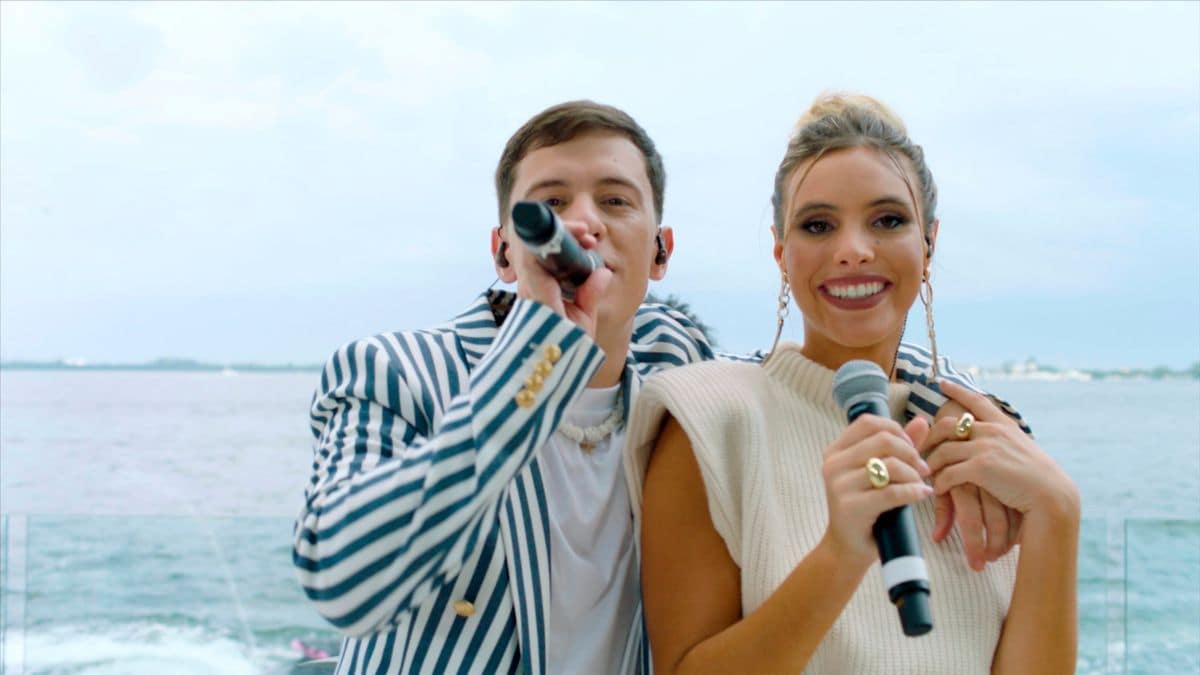 Lele Pons and Guaynaa perform in 2020