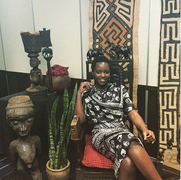 Taking a breather the African way, moments before the press conference today. @villarosakempin @safaricomltd @wildaid. #mossmoss #bts
Photo: Instagram/@lupitanyongo