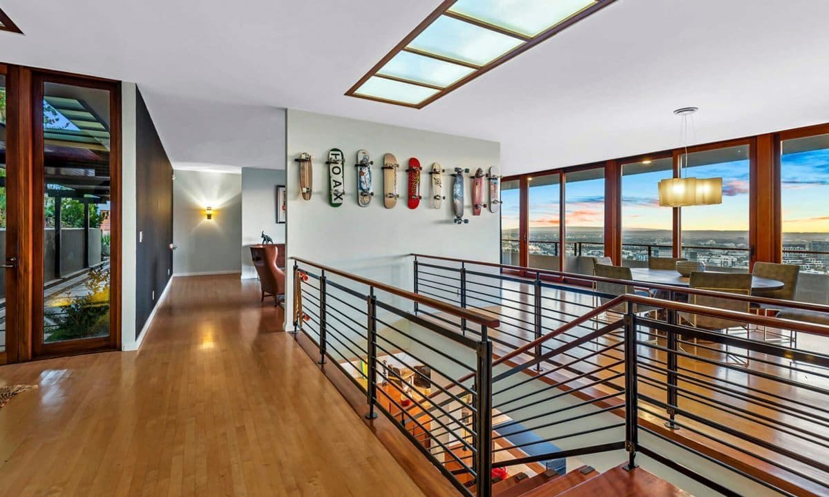 Zac Efron lists his home for sale for $5.9 million