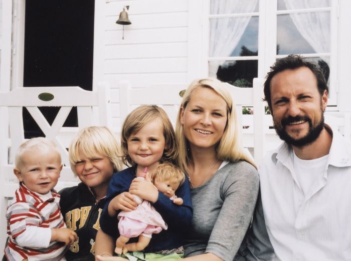 Haakon VIII loves to talk about his children: "Life is perhaps a little more special for Ingrid. There are fewer options for her. Marius and Magnus have many career opportunities; they can do whatever they want. Ingrid can choose, she can too, but the price is slightly higher if she chooses something different from what people expect."