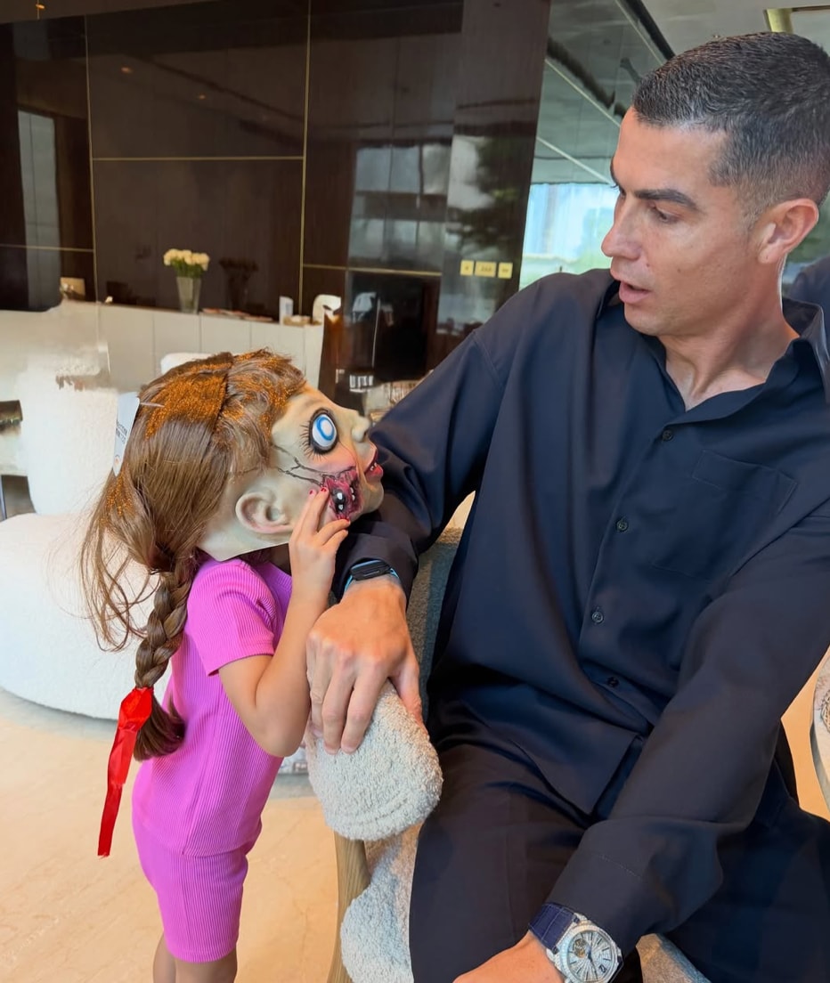 Cristiano Ronaldo and his daughter having fun during Halloween
