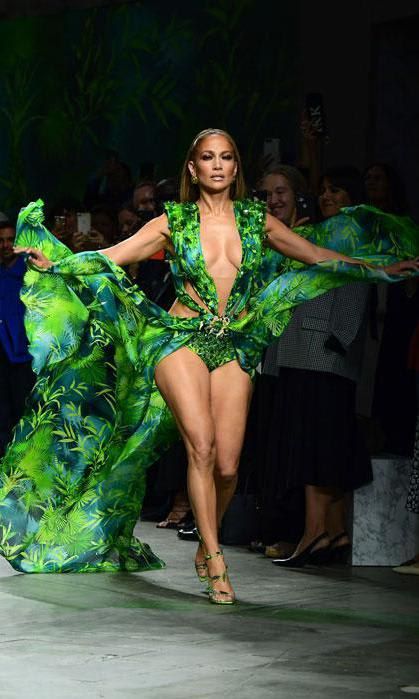 Jennifer Lopez Versace