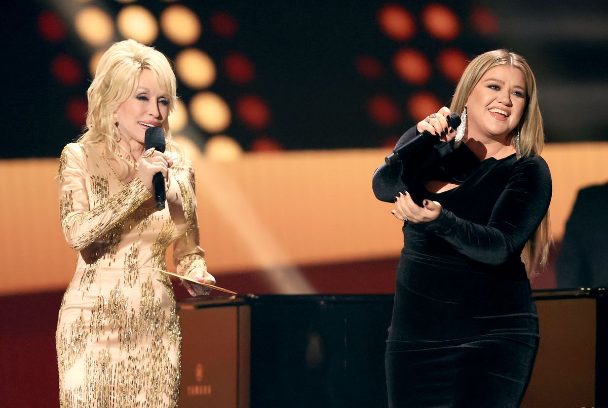 Dolly noticed something was wrong during her performance