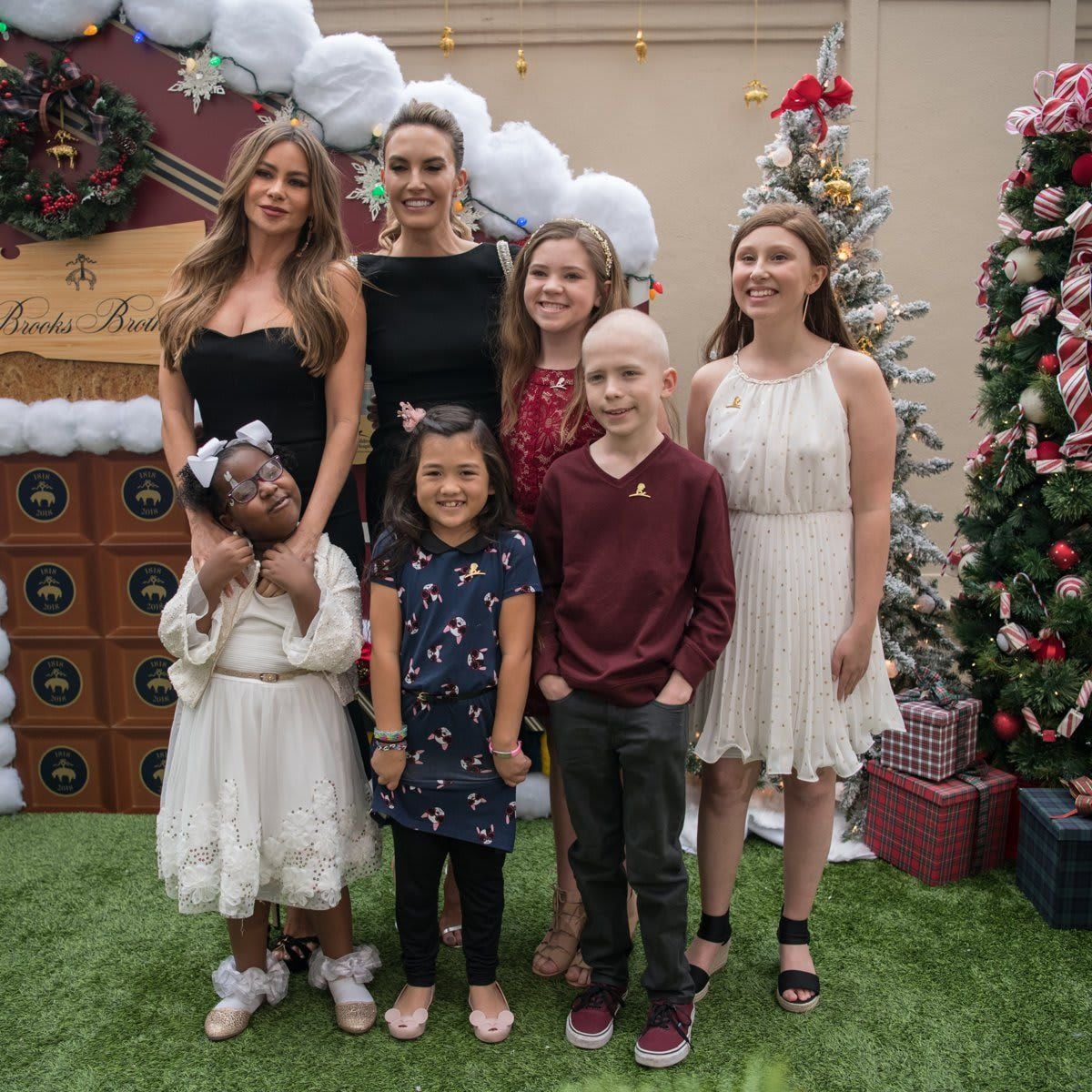 Brooks Brothers Hosts Annual Holiday Celebration In Los Angeles To Benefit St. Jude   Red Carpet