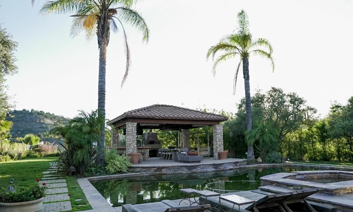 Selena Gomez mansion