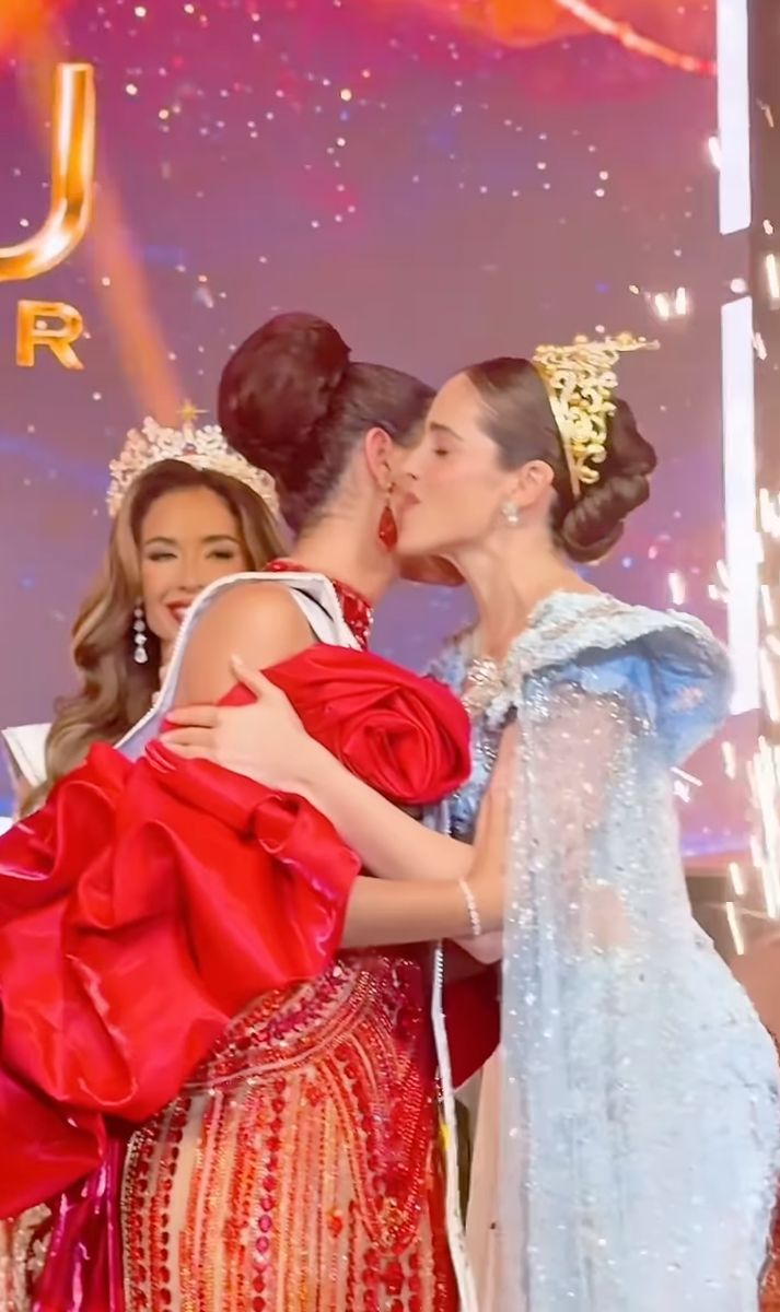 Miss Universe 2025 Fátima Bosch was also present and helped place the winner's sash on Bucaram.